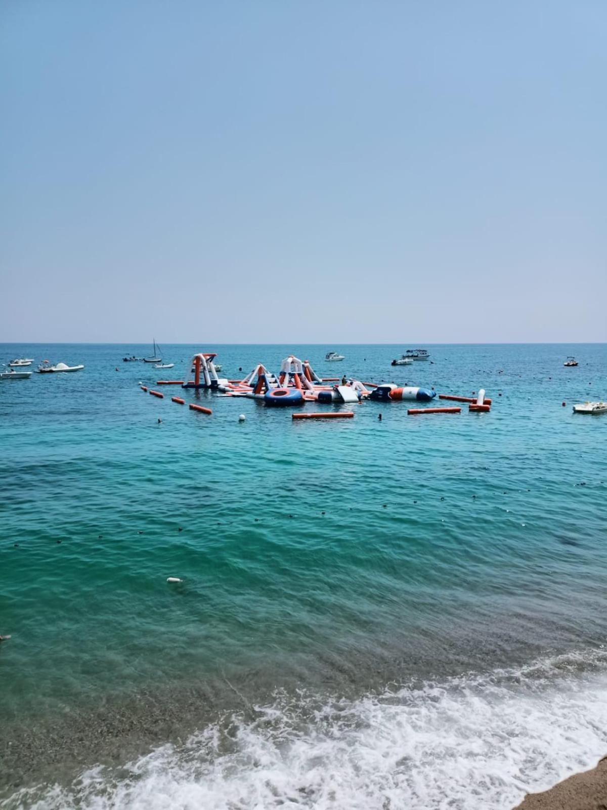 L'Isola Dei Vacanzieri サンタンドレーア・アポストロ・デッロ・イオーニオ エクステリア 写真